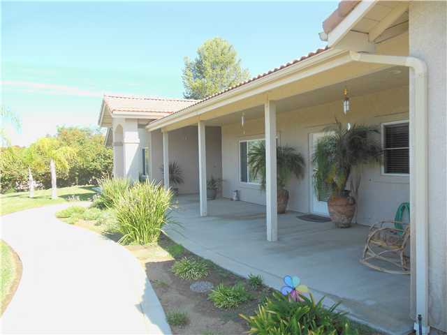 1744 Rabbit Hill Fallbrook, CA 92028 - Photo 3 of 16
