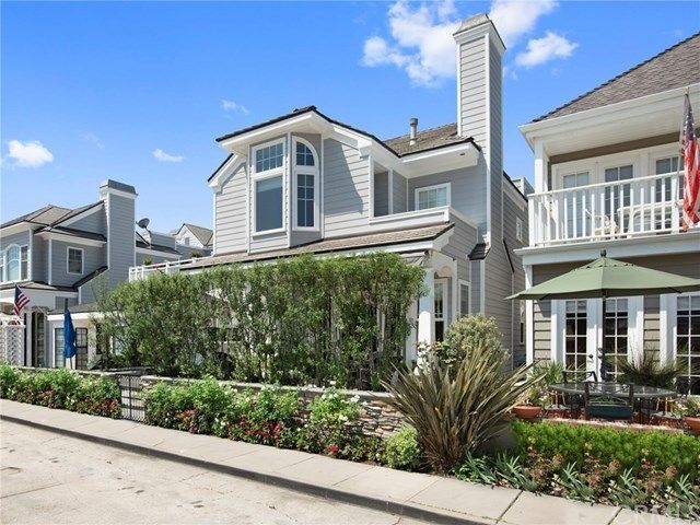 $2,725,000 | 305 Sapphire Avenue, Newport Beach, CA 92662