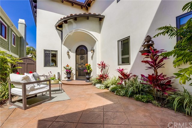 1065 Avenue B Redondo Beach, CA 90277 - Photo 3 of 51