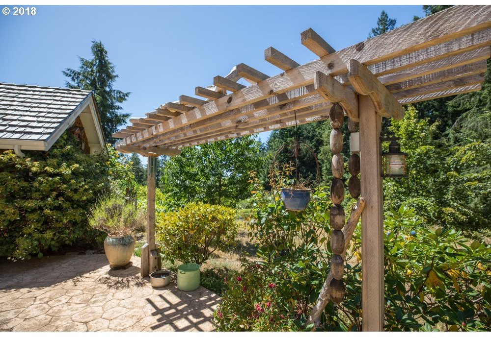 68267 Ridge Road North Bend, OR 97459 - Photo 24 of 32 Gallery Image 24