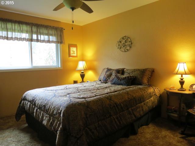 868 Skelly Road Yoncalla, OR 97499 - Photo 8 of 16 Gallery Image 8