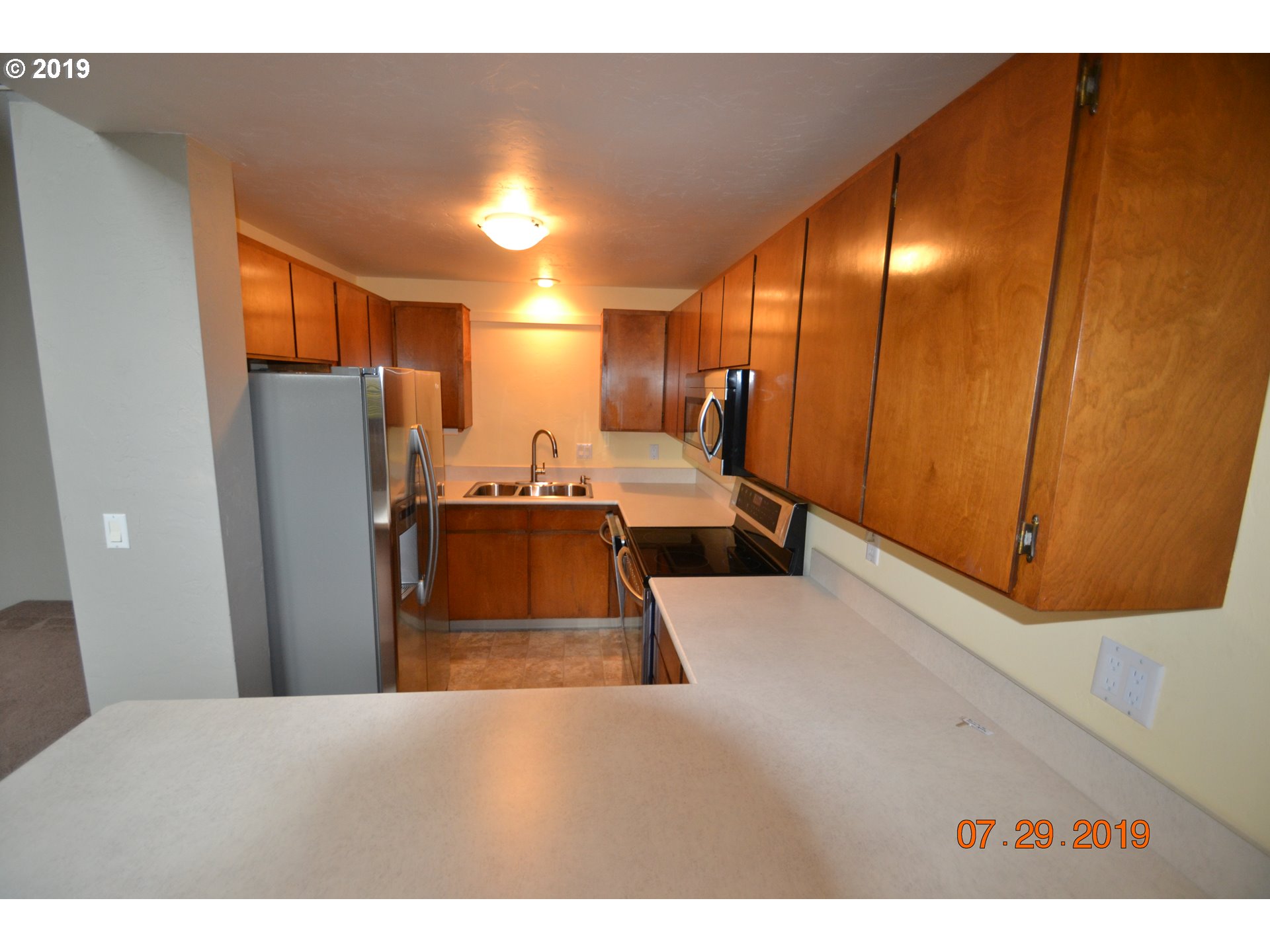 606 T Street Springfield, OR 97477 - Photo 6 of 14