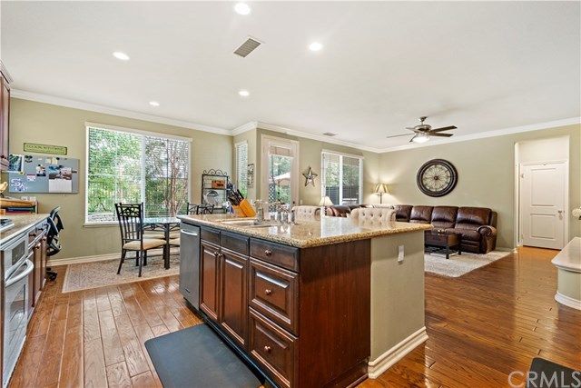 $1,000,000 | 8 St Giles Court, Ladera Ranch, CA 92694