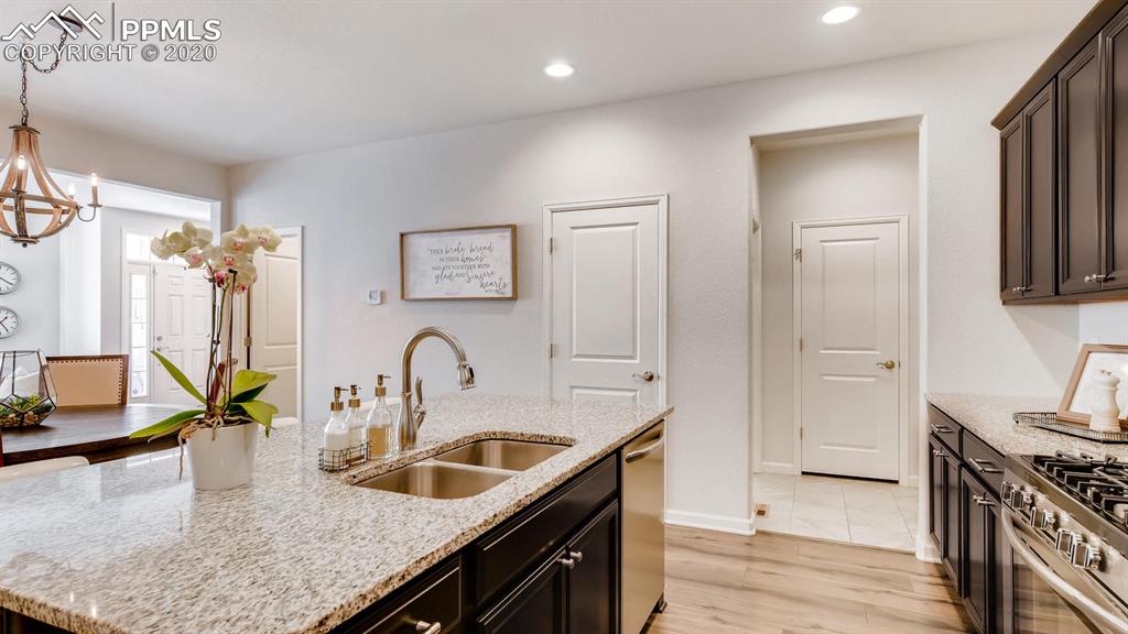 11719 Promontory Rdg View Colorado Springs, CO 80921 - Photo 9 of 28