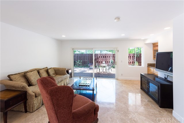 4450 La Barca Drive Tarzana, CA 91356 - Photo 9 of 28