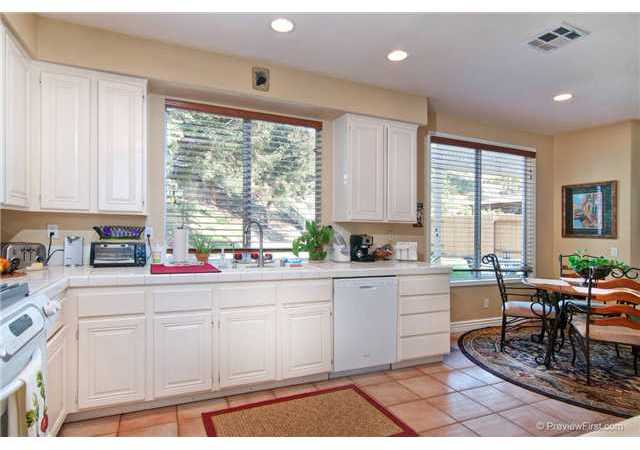 984 St Germain Road Chula Vista, CA 91913 - Photo 3 of 9 Gallery Image 3