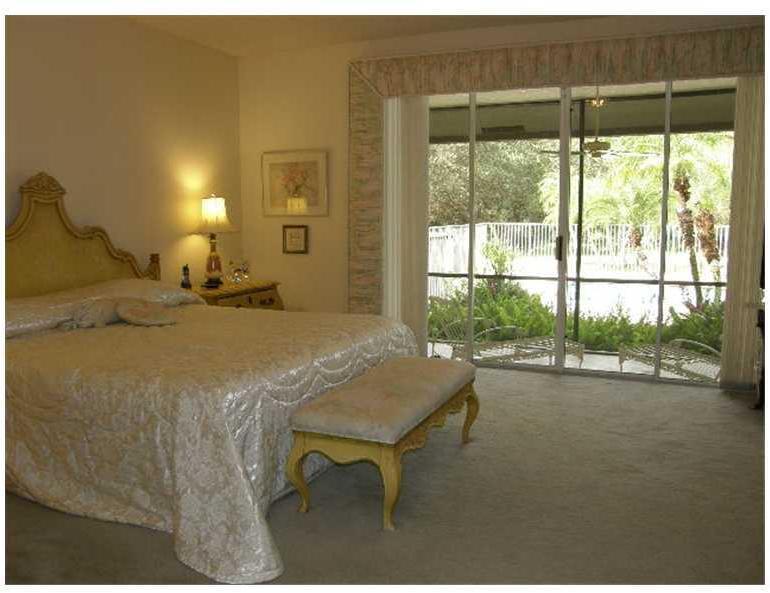 2745 Hackney Road Weston, FL 33331 - Photo 15 of 33
