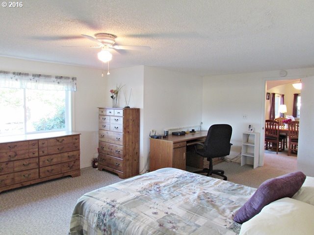 1658 Orchard Road Hood River, OR 97031 - Photo 20 of 32