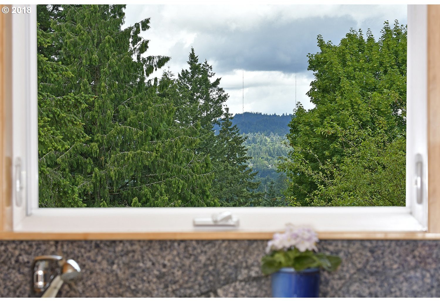 6232 Southwest Brugger Street Portland, OR 97219 - Photo 15 of 32 Gallery Image 15