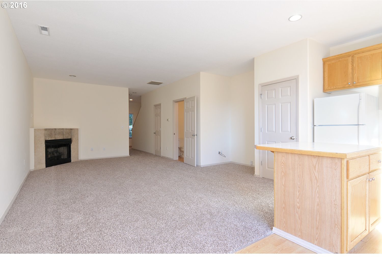 5946 Southeast 15th Loop Gresham, OR 97080 - Photo 7 of 19 Gallery Image 7