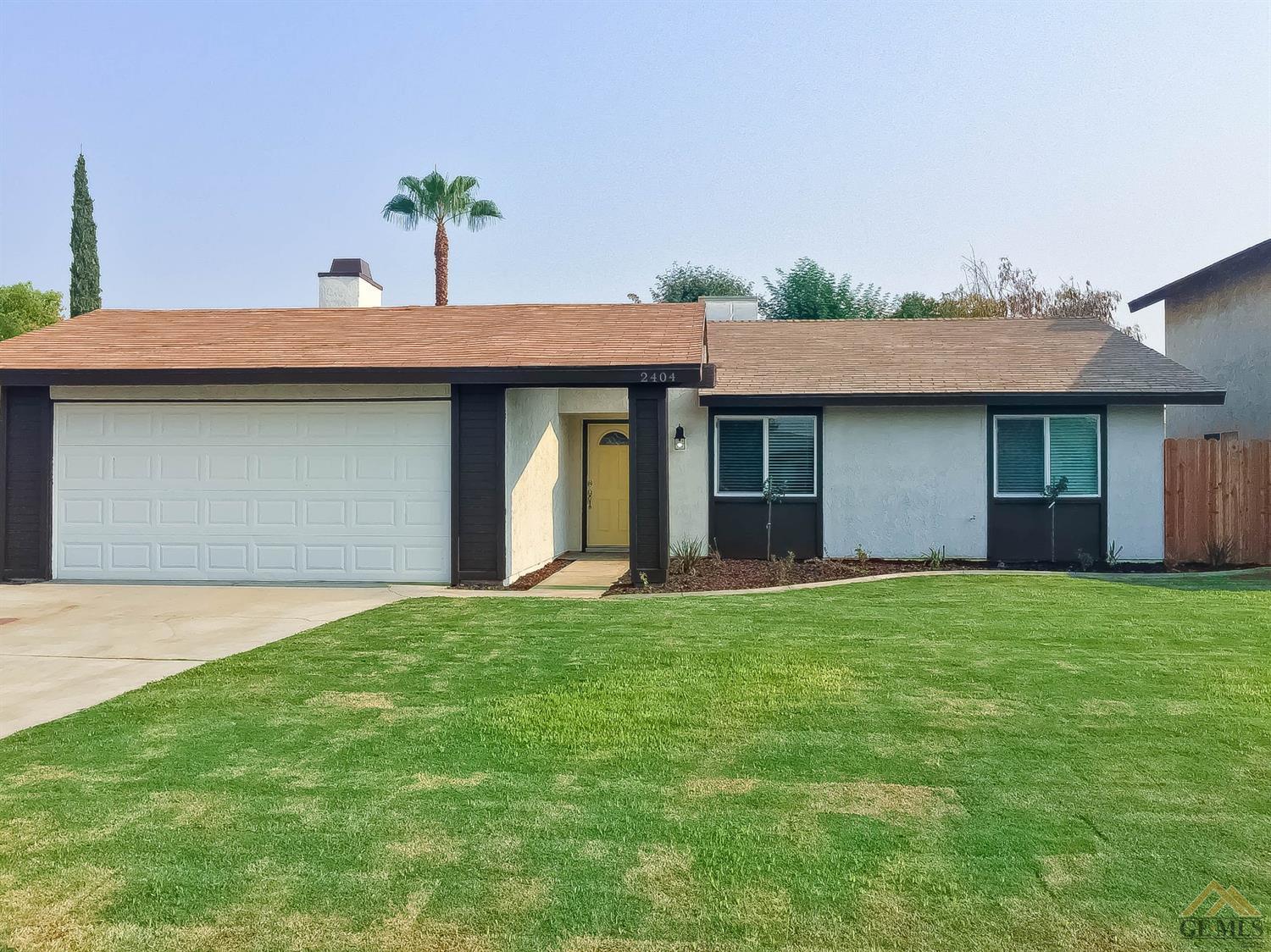 2404 Fairview Road Bakersfield, CA 93304 - Photo 2 of 21 Gallery Image 2