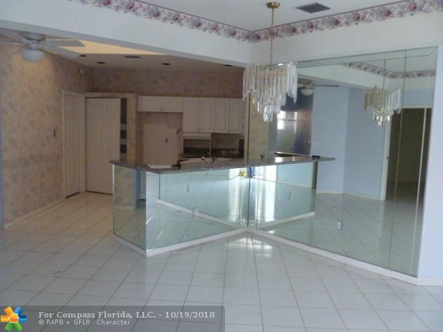 Crystal Point Condominiums Boynton Beach, FL 33437 - Photo 2 of 10