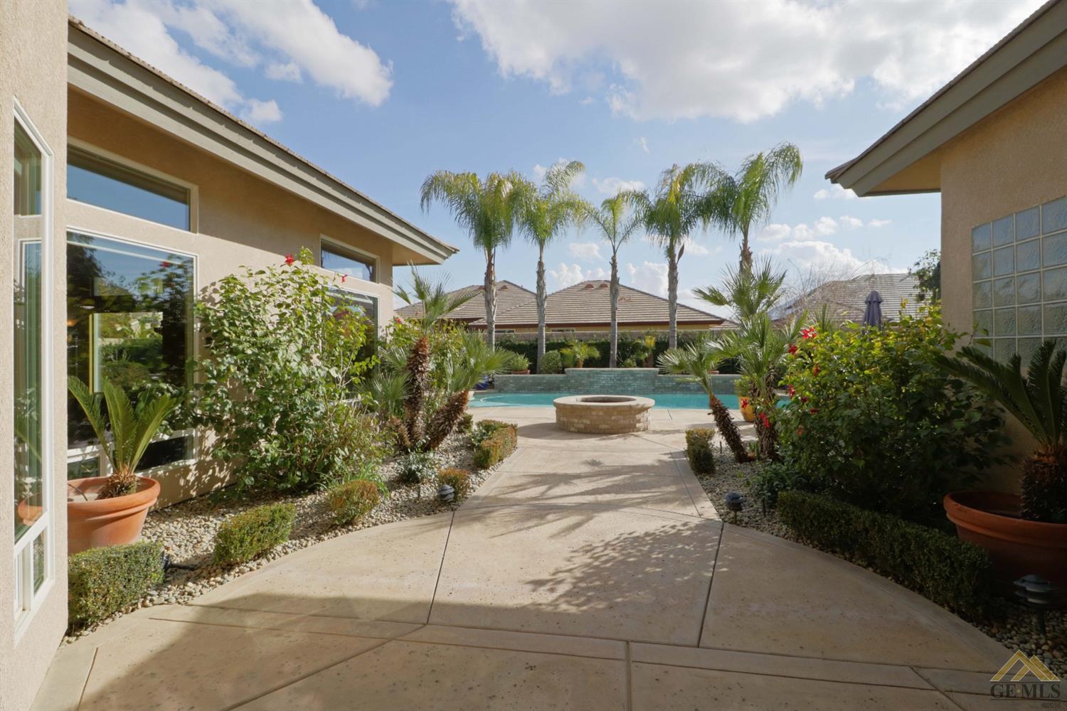 13409 Michaelangelo Drive Bakersfield, CA 93314 - Photo 2 of 40