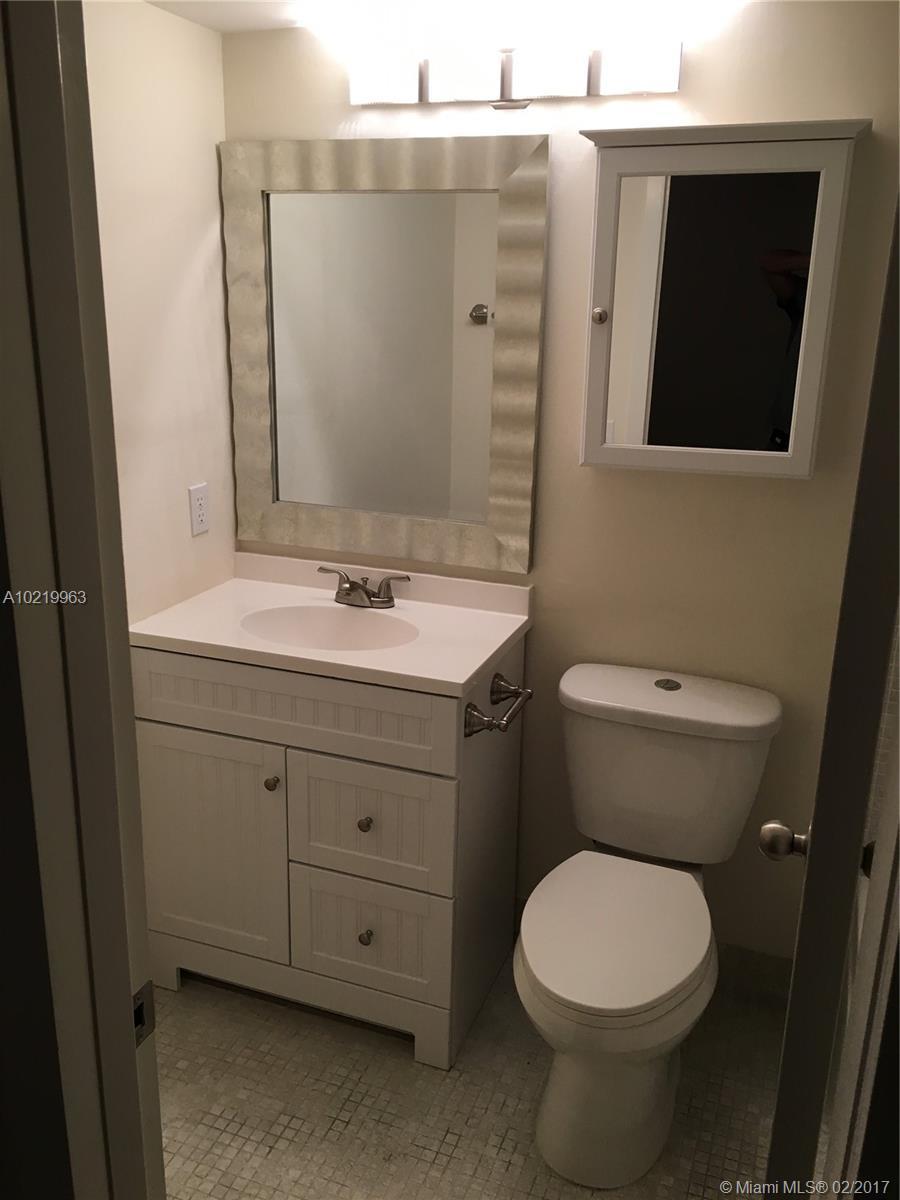 65 Preston F, Unit 65 Boca Raton, FL 33434 - Photo 7 of 11
