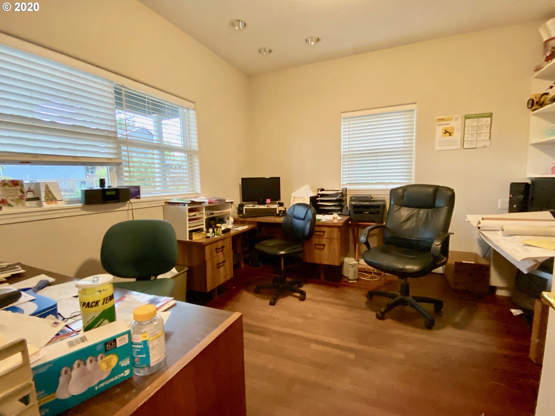 4914 Southwest Dickinson Street Portland, OR 97219 - Photo 10 of 26