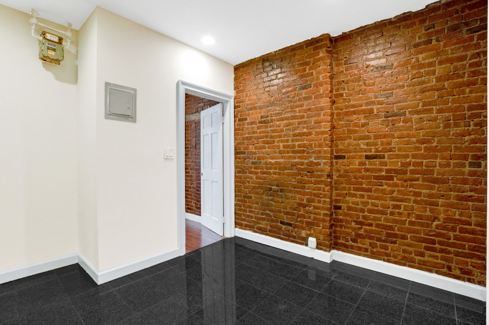 416 East 73rd Street, Unit 2B Manhattan, NY 10021 - Photo 4 of 5