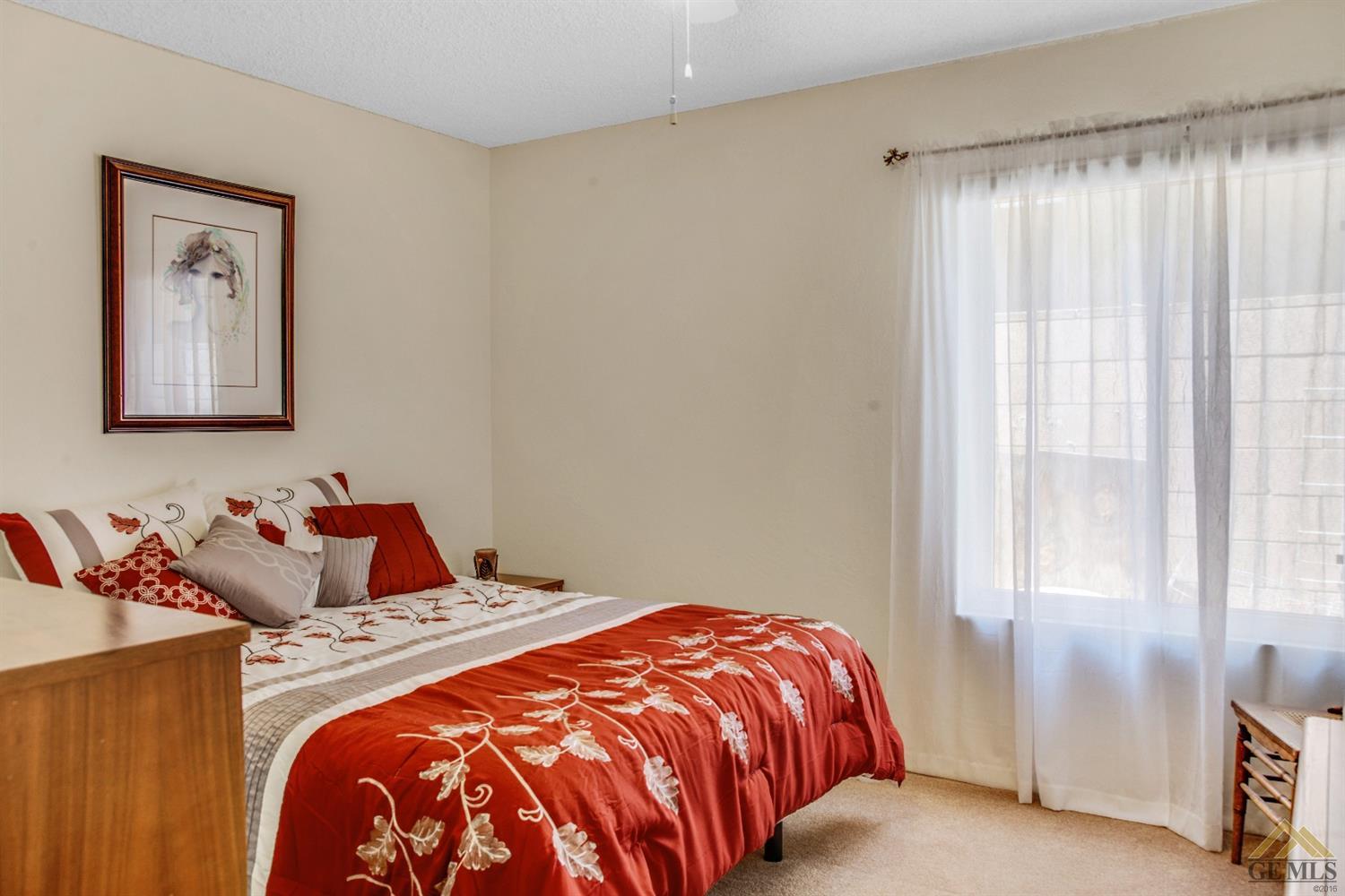 217 Warren Street Taft, CA 93268 - Photo 13 of 24