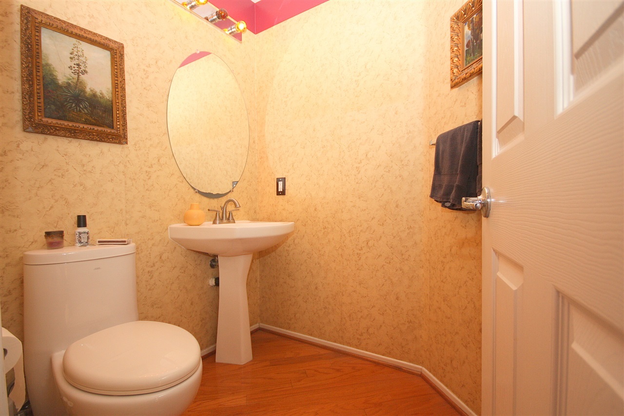 1130 Cambria Way Encinitas, CA 92024 - Photo 16 of 24 Gallery Image 16