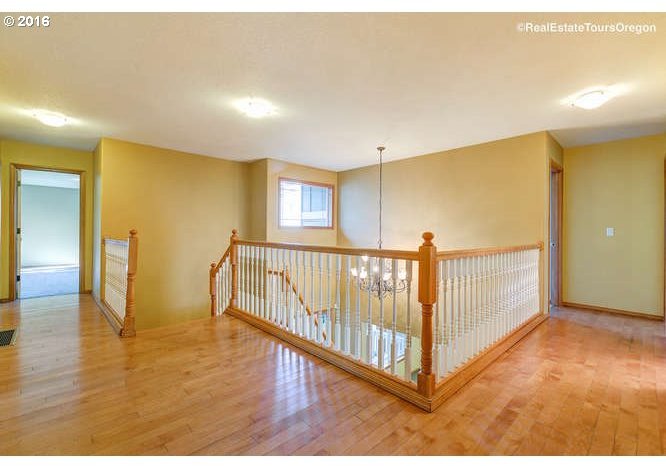 11940 Northwest Tyler Court Portland, OR 97229 - Photo 8 of 29