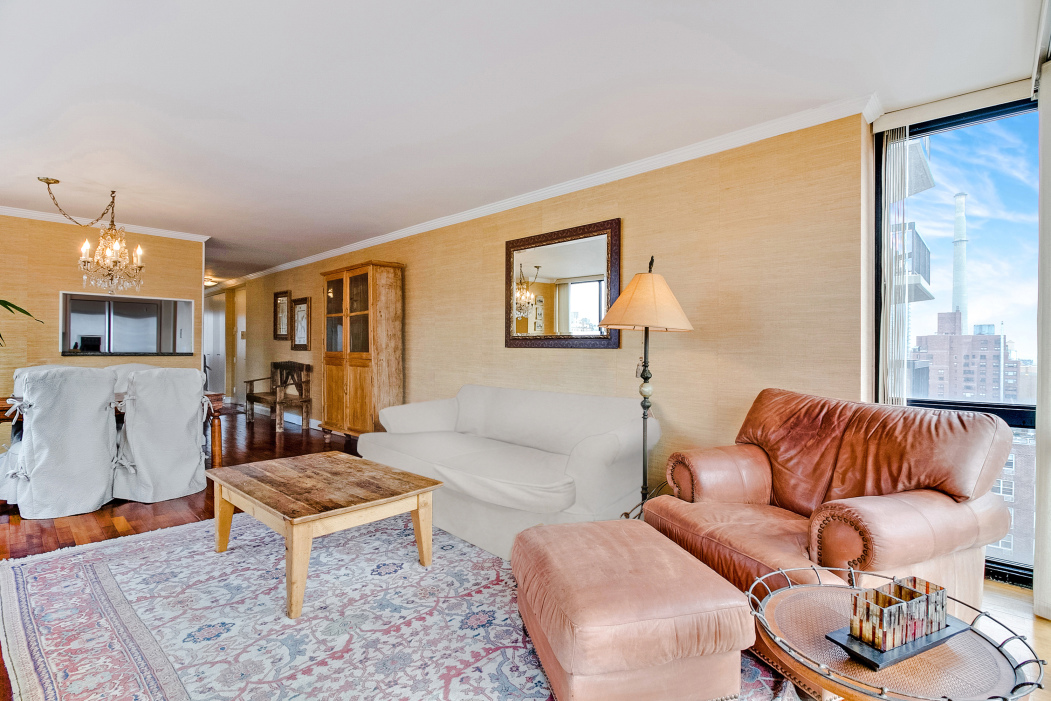 330 East 75th Street, Unit 17A Manhattan, NY 10021 - Photo 2 of 12