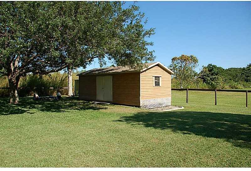 5250 Southwest 195th Terrace Southwest Ranches, FL 33332 - Photo 27 of 30 Gallery Image 27