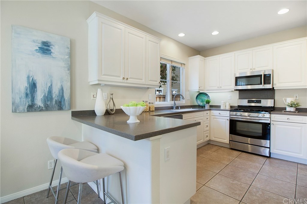 8 Fieldhouse Ladera Ranch, CA 92694 - Photo 6 of 22