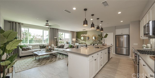 249 Morro Way, Unit 2 Simi Valley, CA 93065 - Photo 3 of 19