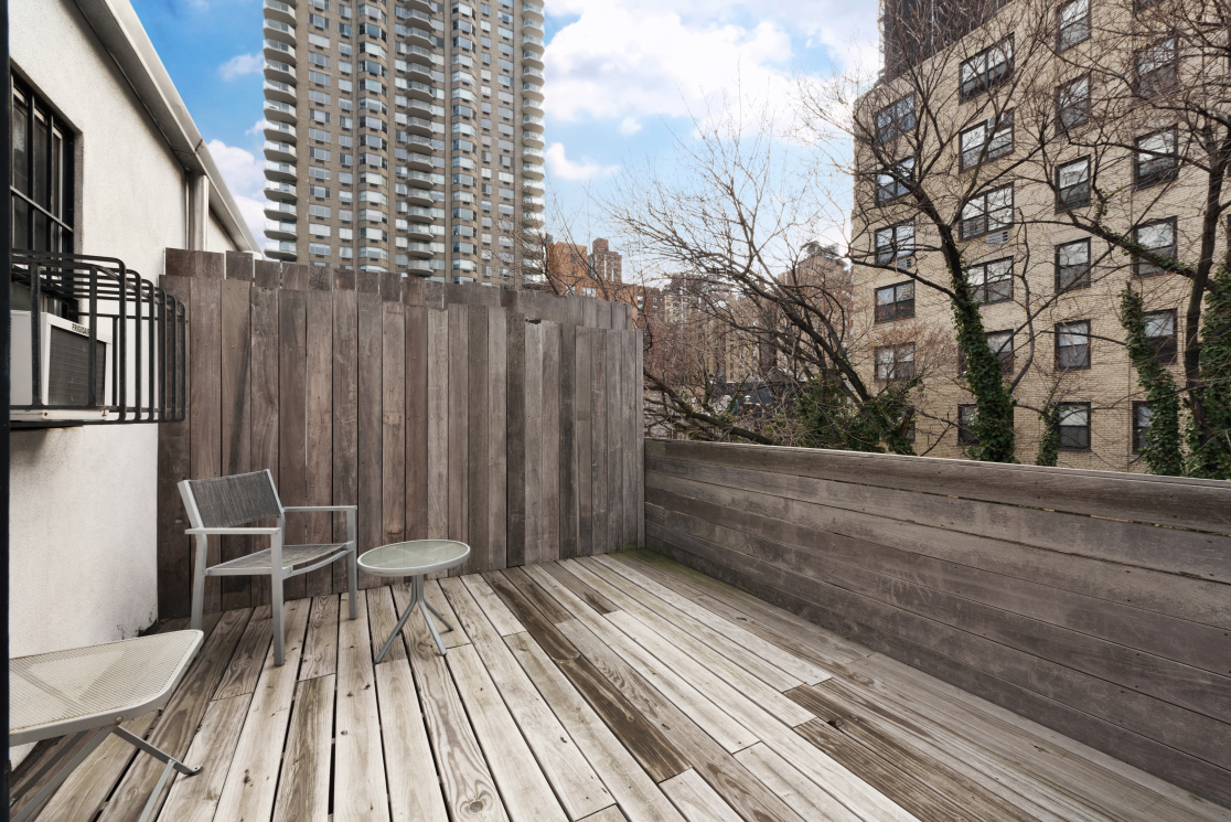 244 East 74th Street, Unit 3R Manhattan, NY 10021 - Photo 8 of 14