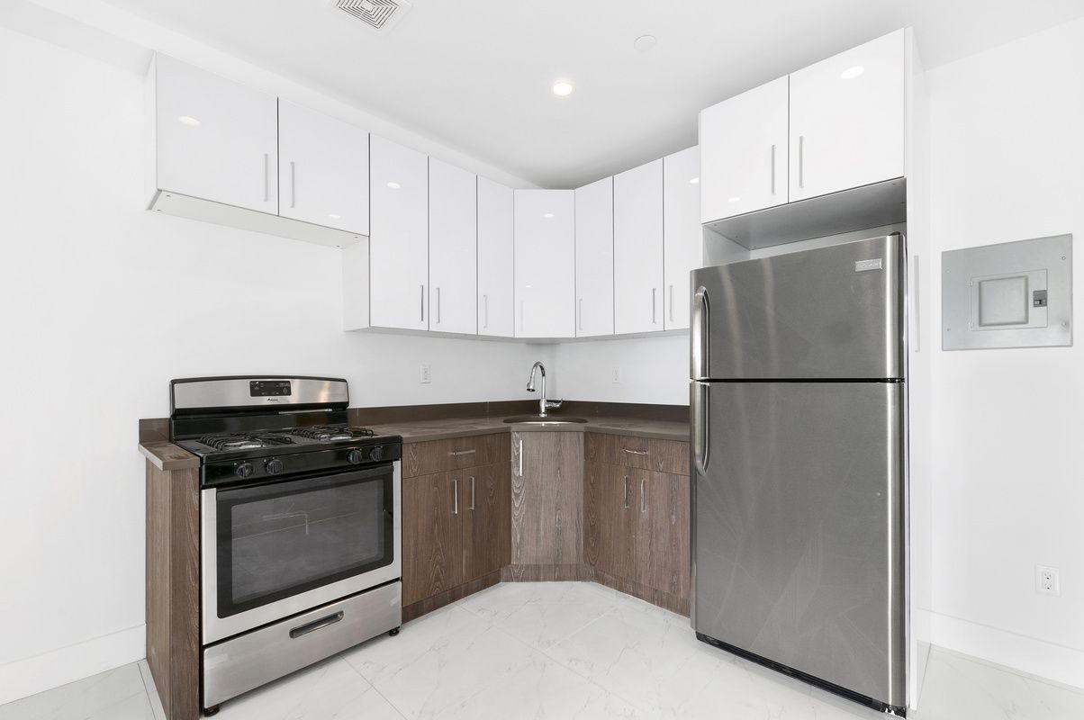 474 East New York Avenue, Unit 2F Brooklyn, NY 11225 - Photo 6 of 9