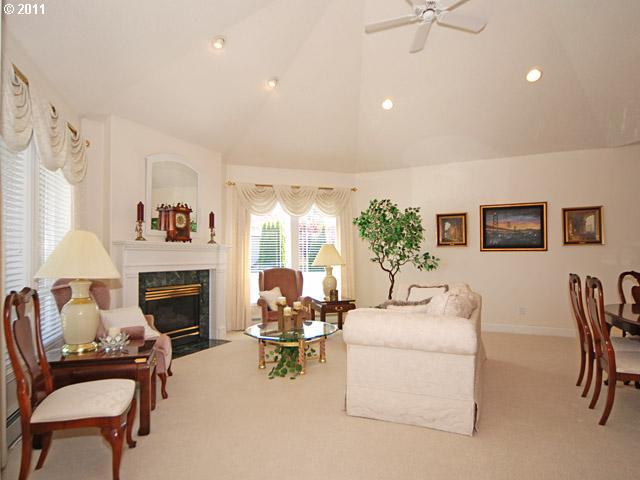13632 Southwest Mountain Ridge Court Tigard, OR 97224 - Photo 11 of 16 Gallery Image 11
