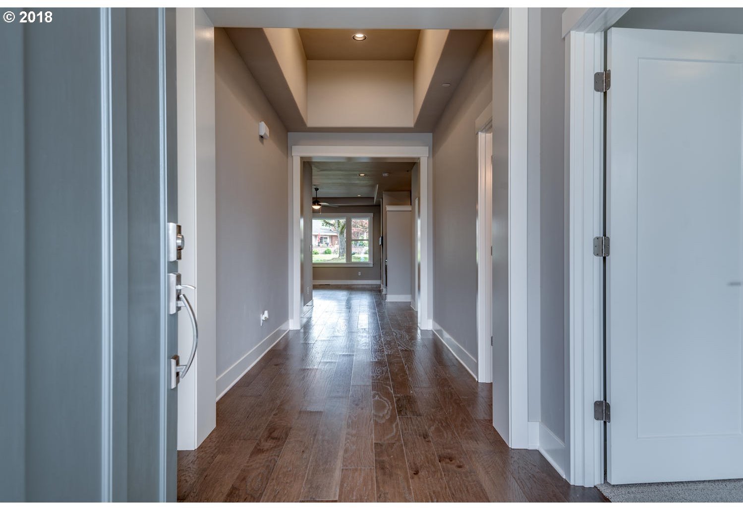 7626 Southwest Honor Loop Wilsonville, OR 97070 - Photo 4 of 32 Gallery Image 4