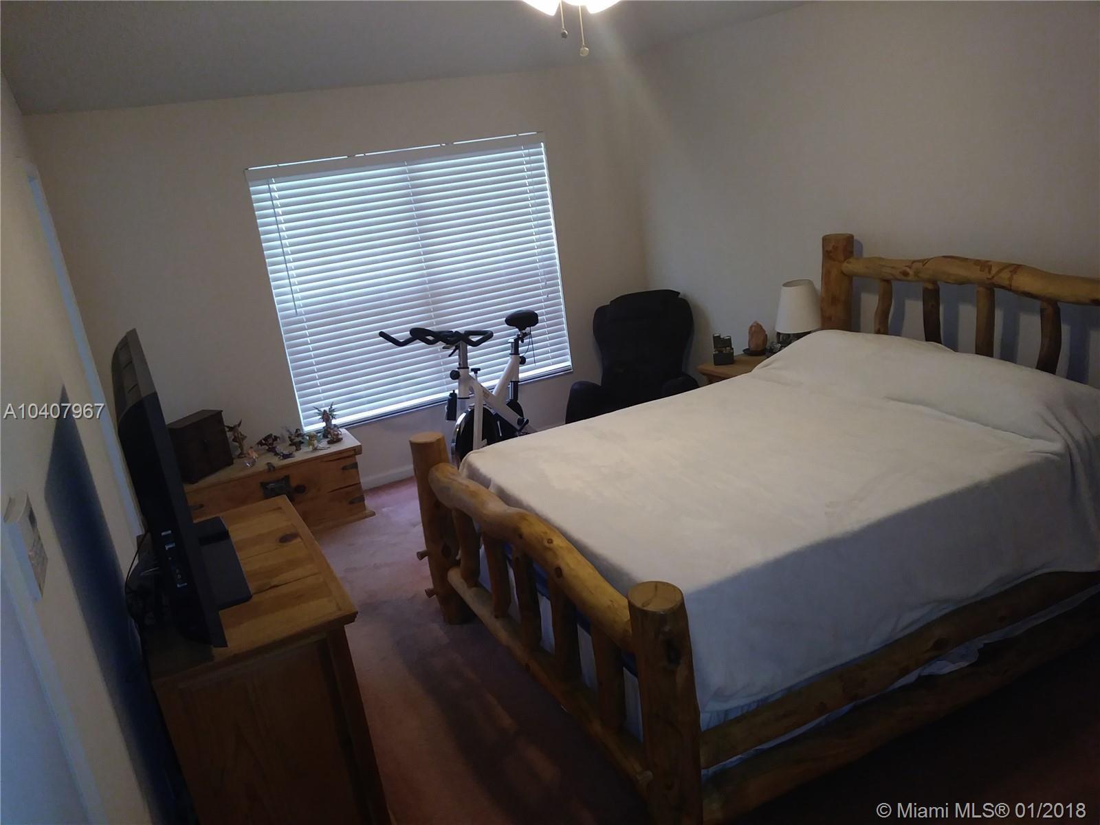 11021 Palm Ridge Lane, Unit 11021 Tamarac, FL 33321 - Photo 10 of 19