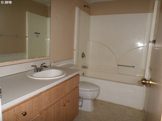 2035 Delameter Road Castle Rock, WA 98611 - Photo 4 of 23 Gallery Image 4