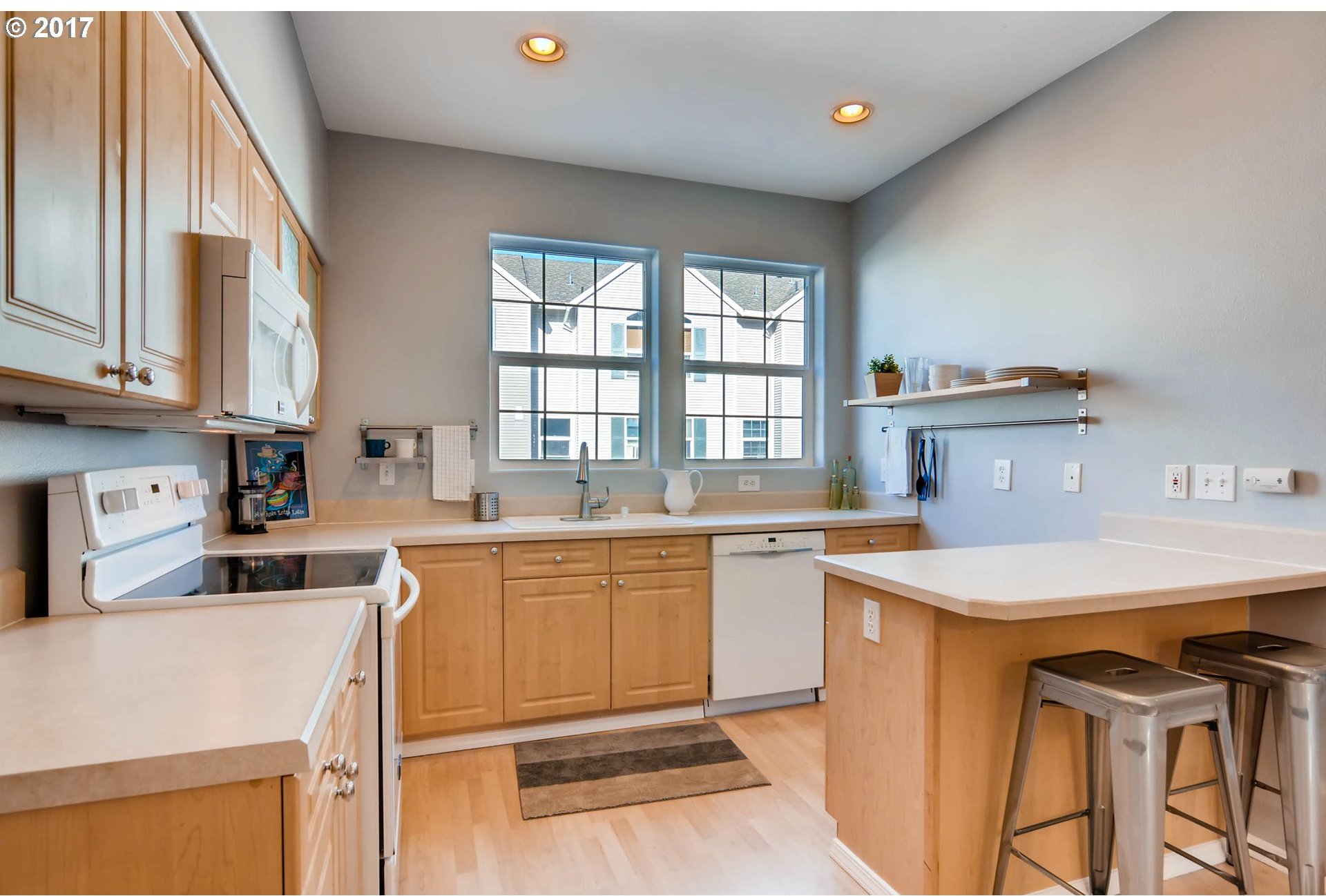 14280 Southwest Cougar Ridge Drive Beaverton, OR 97008 - Photo 8 of 24