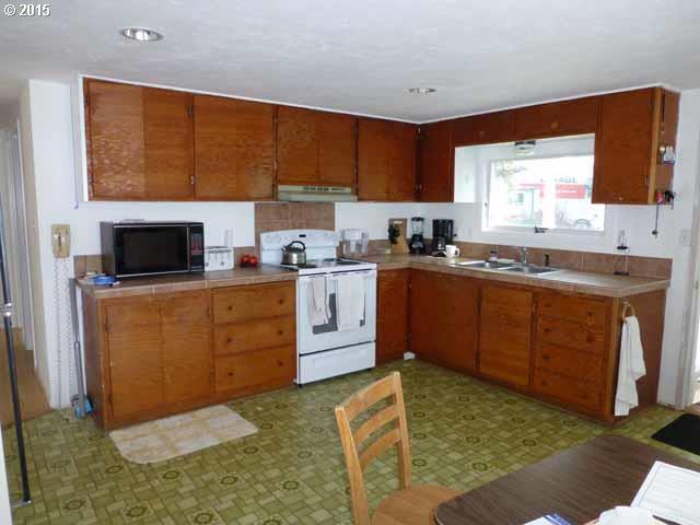 94558 Chandler Road Gold Beach, OR 97444 - Photo 7 of 13