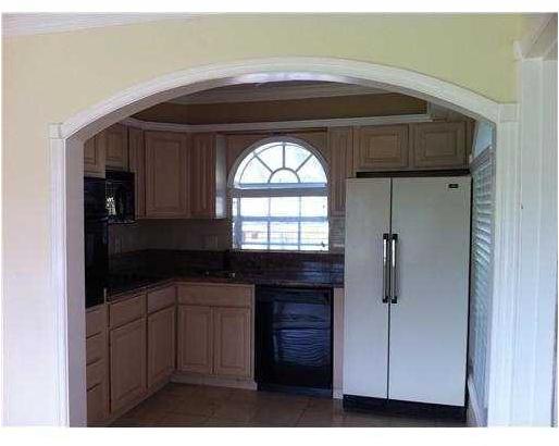 1917 Northeast 2nd Street, Unit 7 Deerfield Beach, FL 33441 - Photo 10 of 16