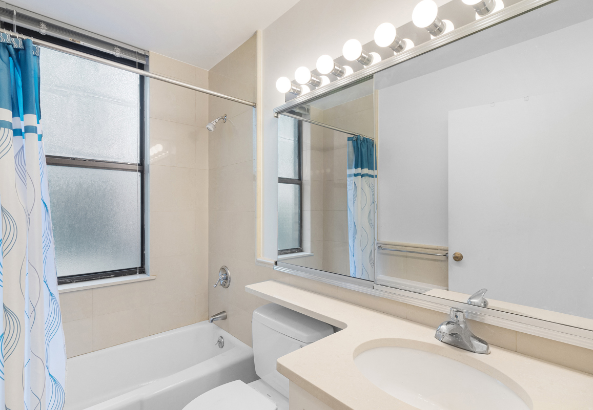 211 West 56th Street, Unit 12C Manhattan, NY 10019 - Photo 6 of 6