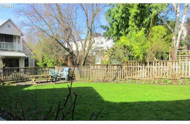 1315 Southeast Oak Street Portland, OR 97214 - Photo 5 of 16