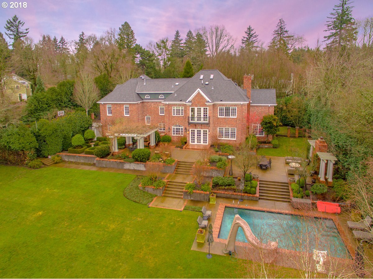 1396 South Military Road Portland, OR 97219 - Photo 4 of 32 Gallery Image 4