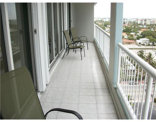 9341 Collins Avenue, Unit 904 Surfside, FL 33154 - Photo 12 of 22