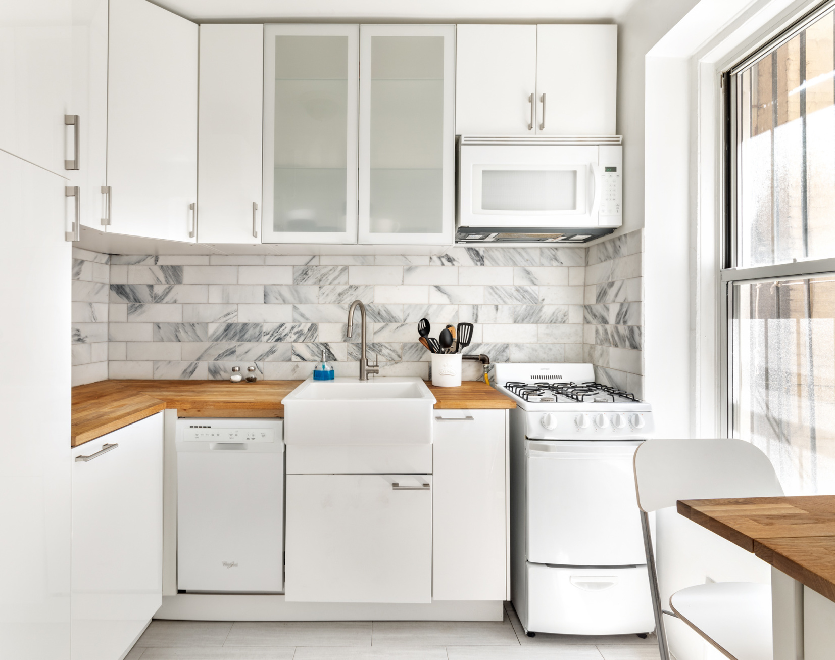 261 West 22nd Street, Unit 5 Manhattan, NY 10011 - Photo 2 of 6