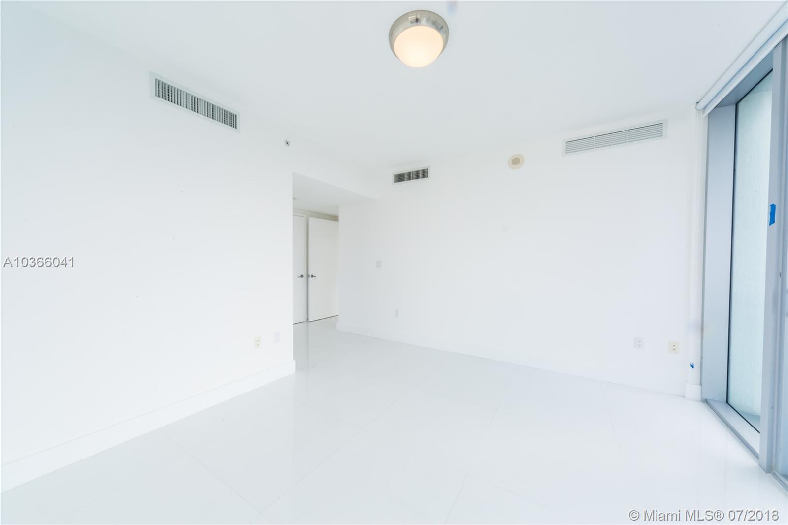 92 Southwest 3rd Street, Unit 4305 Miami, FL 33130 - Photo 24 of 33