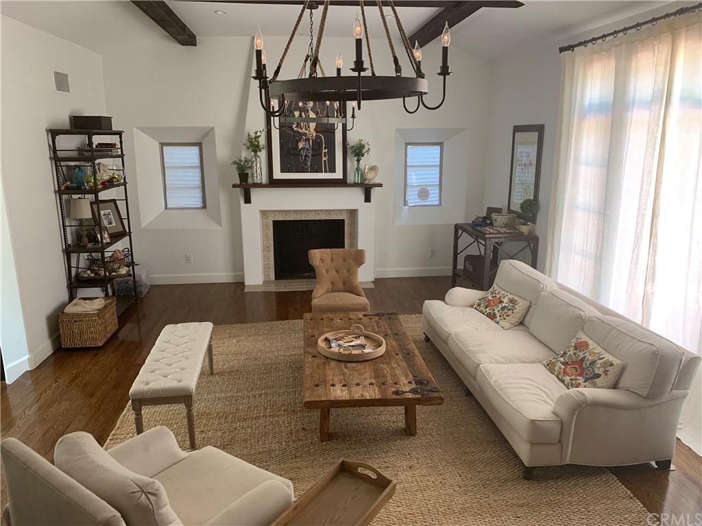 2062 Midwick Drive Altadena, CA 91001 - Photo 3 of 51