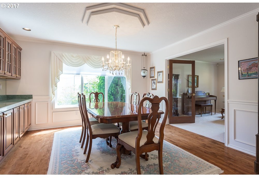 8762 Southwest Firview Place Beaverton, OR 97007 - Photo 1 of 19 Gallery Image 1