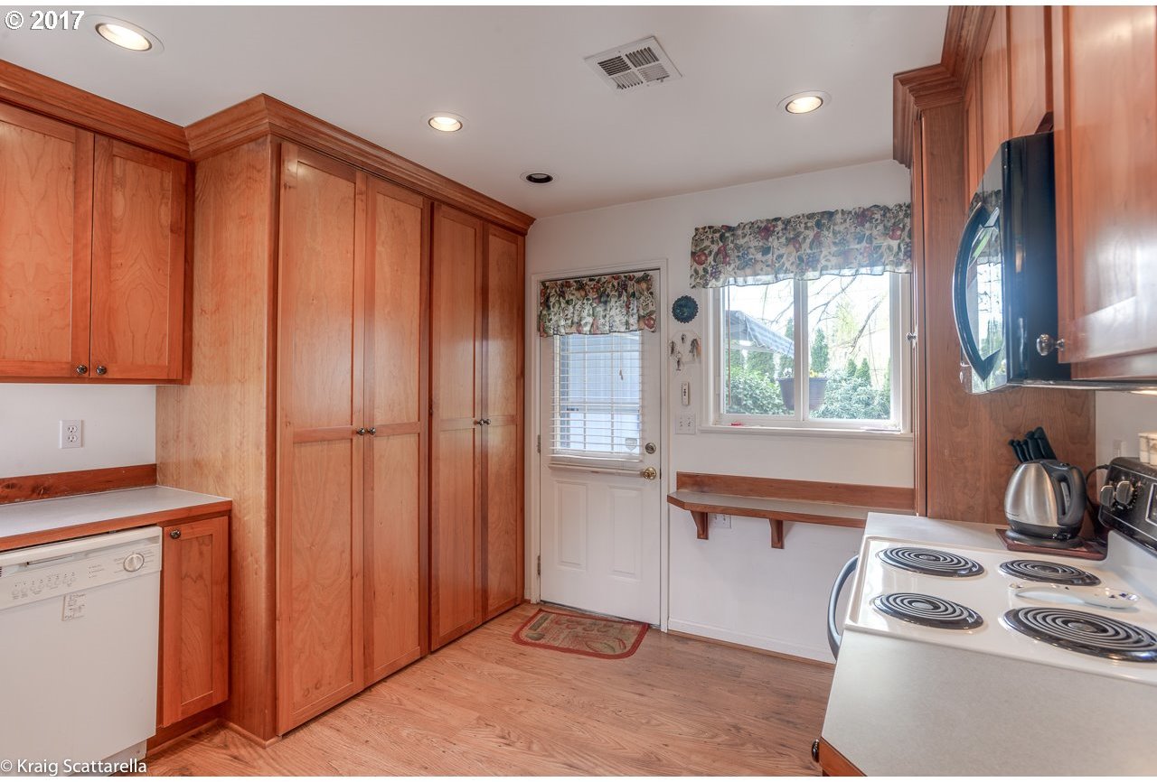 13260 Southwest Rita Drive Beaverton, OR 97005 - Photo 20 of 28 Gallery Image 20