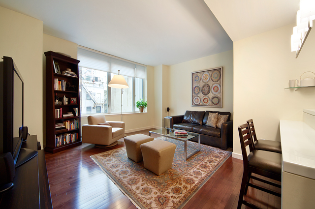 225 East 34th Street, Unit 4K Manhattan, NY 10016 - Photo 2 of 5