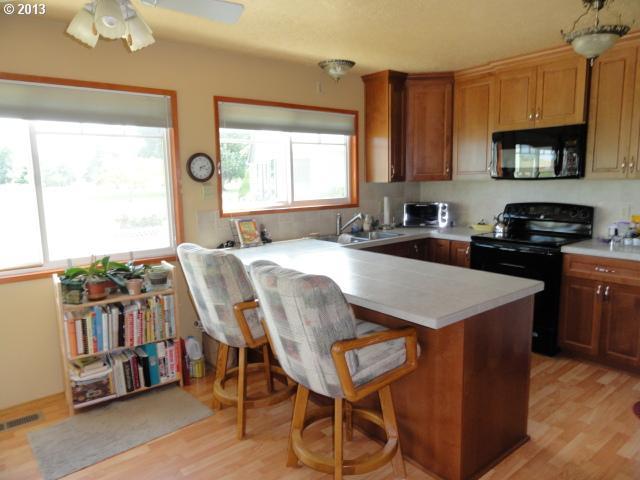 1882 Country Club Road Woodburn, OR 97071 - Photo 4 of 13 Gallery Image 4