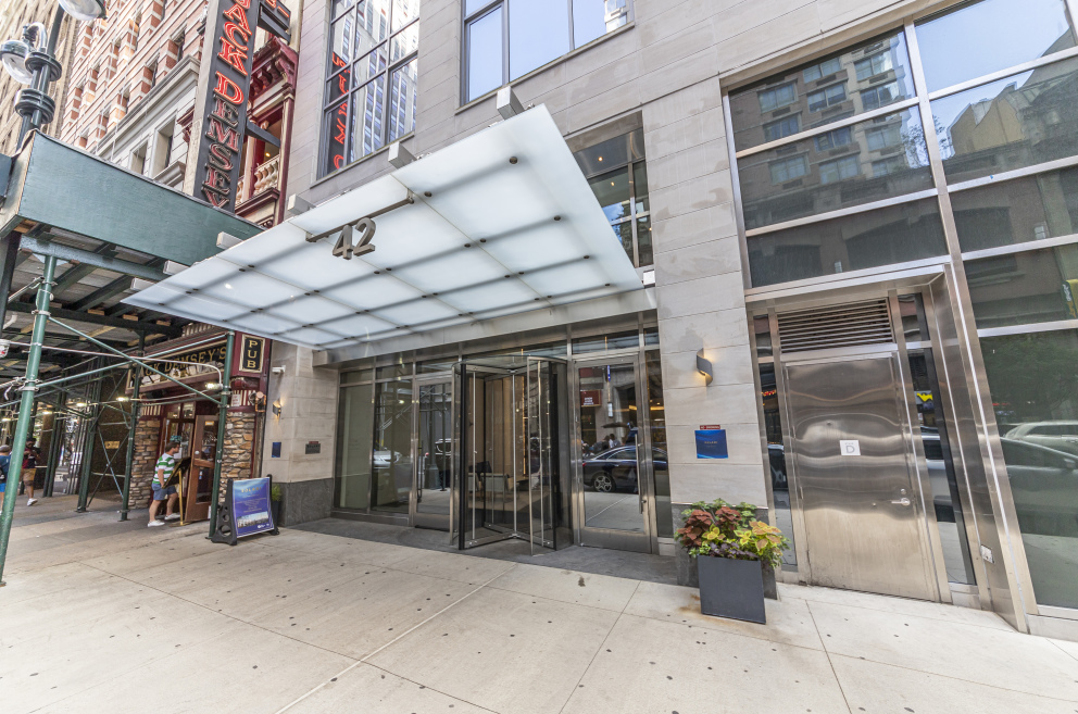 Solari 42 W 33rd St, Manhattan, NY 10001 - Photo 2 of 6