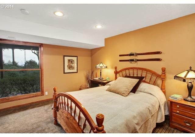 4881 Northwest Barnes Road Portland, OR 97210 - Photo 11 of 16