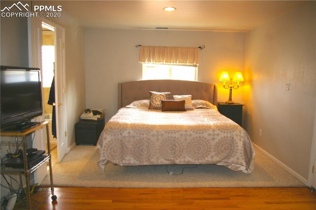 796 Ivanhoe Street Denver, CO 80220 - Photo 12 of 23